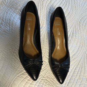 Clarks Crewso Calica Black leather Heels Sz 8